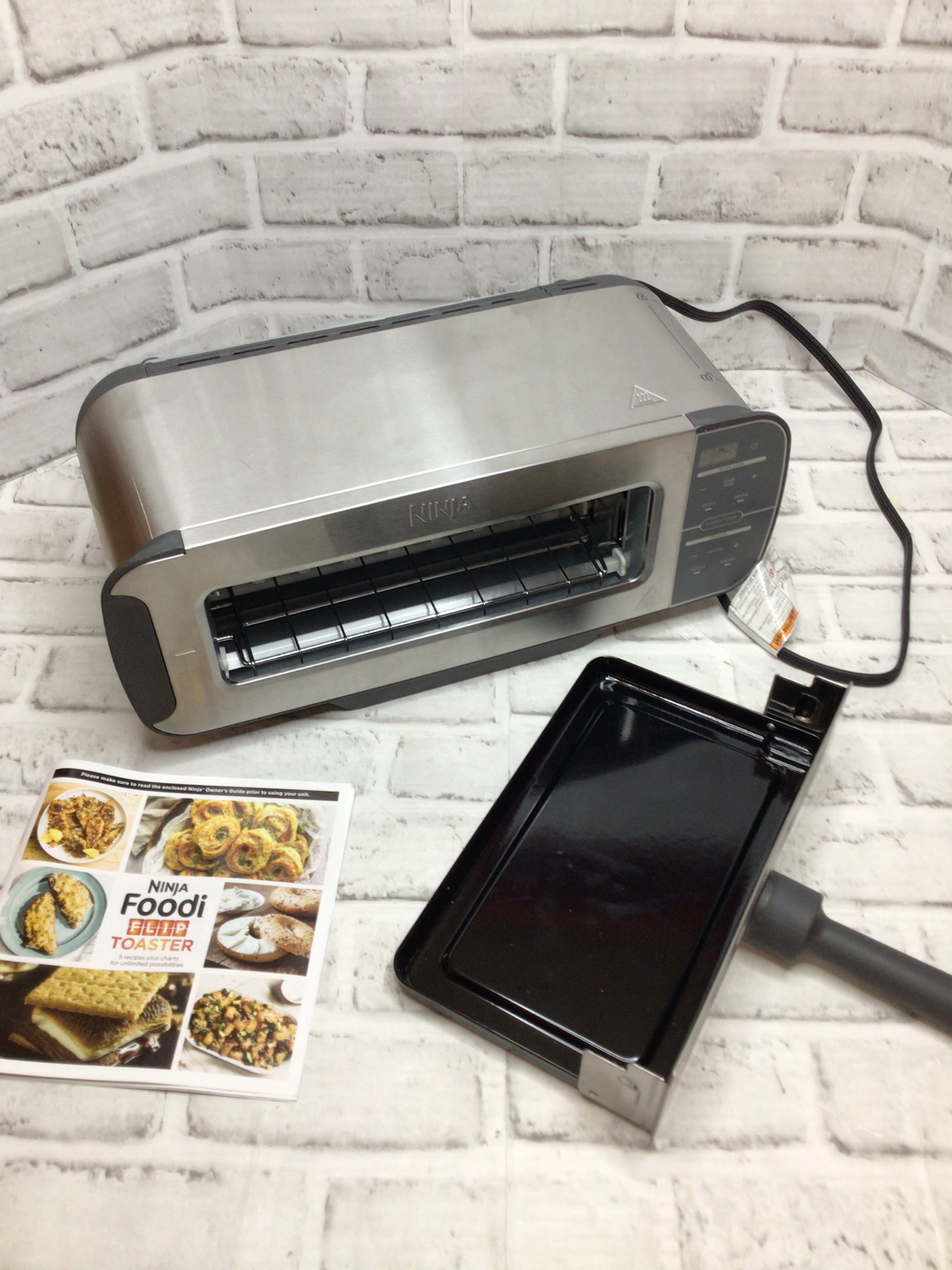 Ninja ST100 Foodi 2-in-1 Flip Toaster 1500 Watts Stainless Steel **OPEN BOX** (8113503240430)